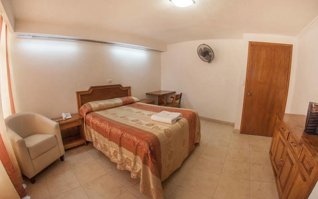 Hotel Atenas Ксалапа Екстериор снимка